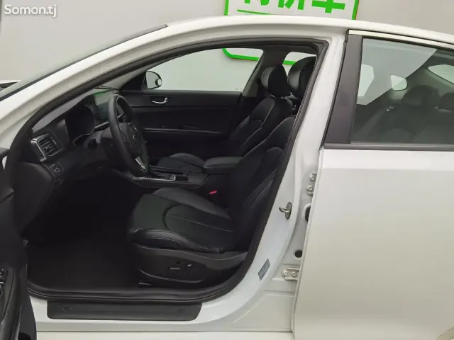 Kia K5 2017 · 2.0 AT
