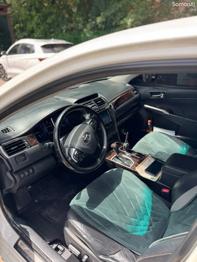 Toyota Camry 2018 · 3.5 AT