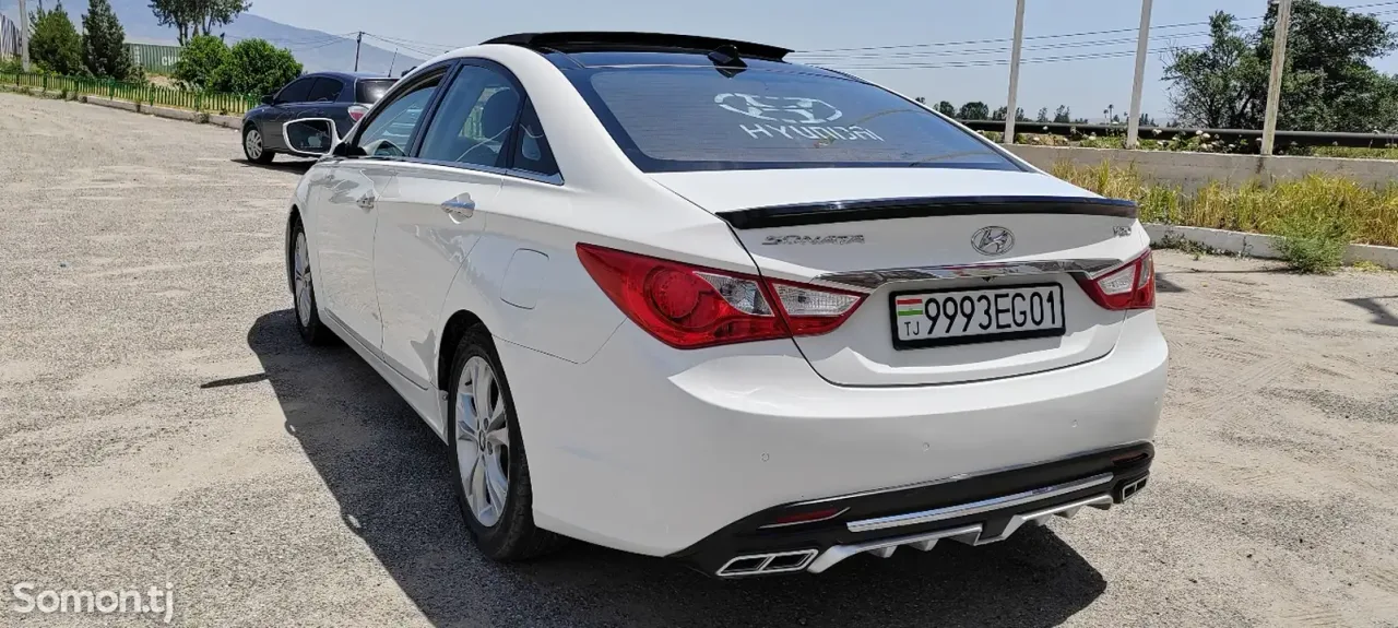 Hyundai Sonata 2012 · 2.0 AT