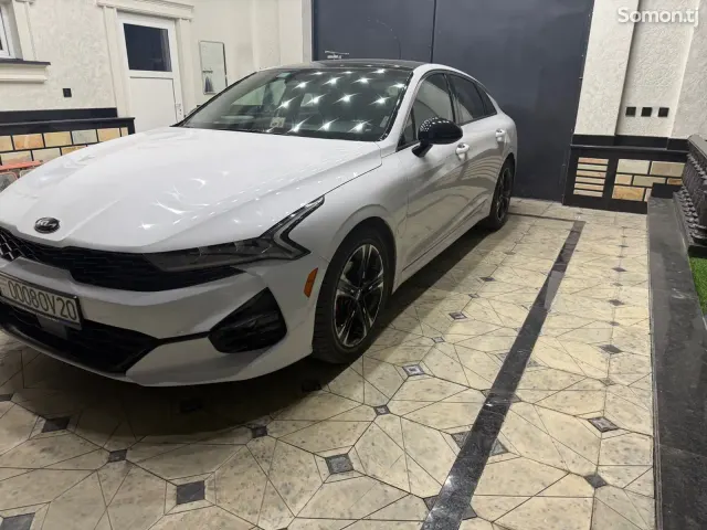 Kia K5 2021 · 1.6 AT