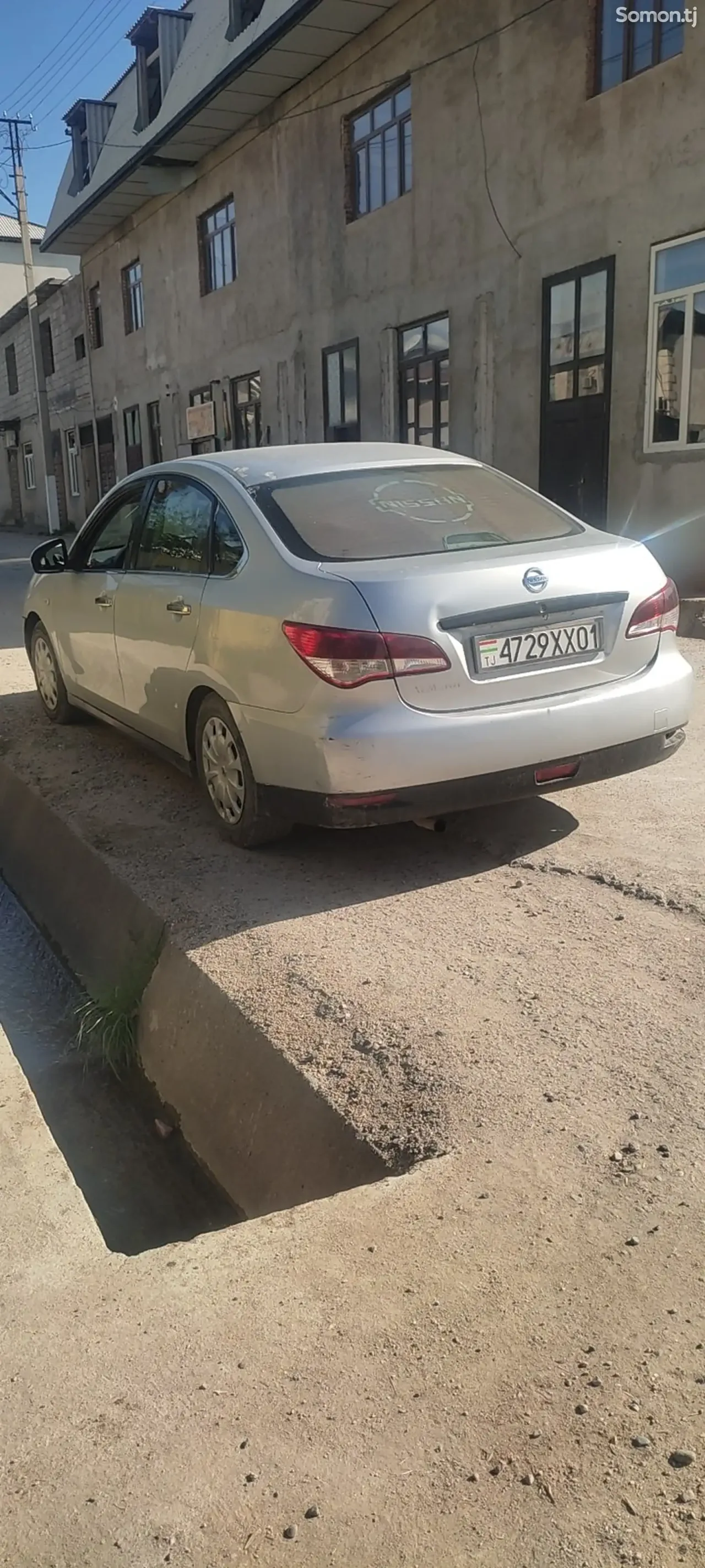 Nissan Almera 2014 · 1.8 AT