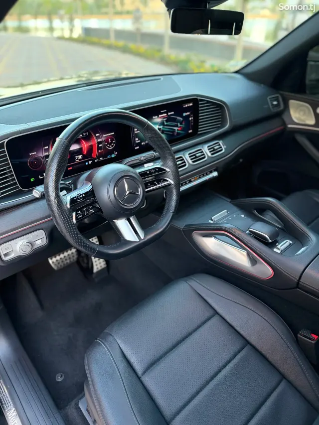 Mercedes-Benz GLS 2024 · 4.5 AT