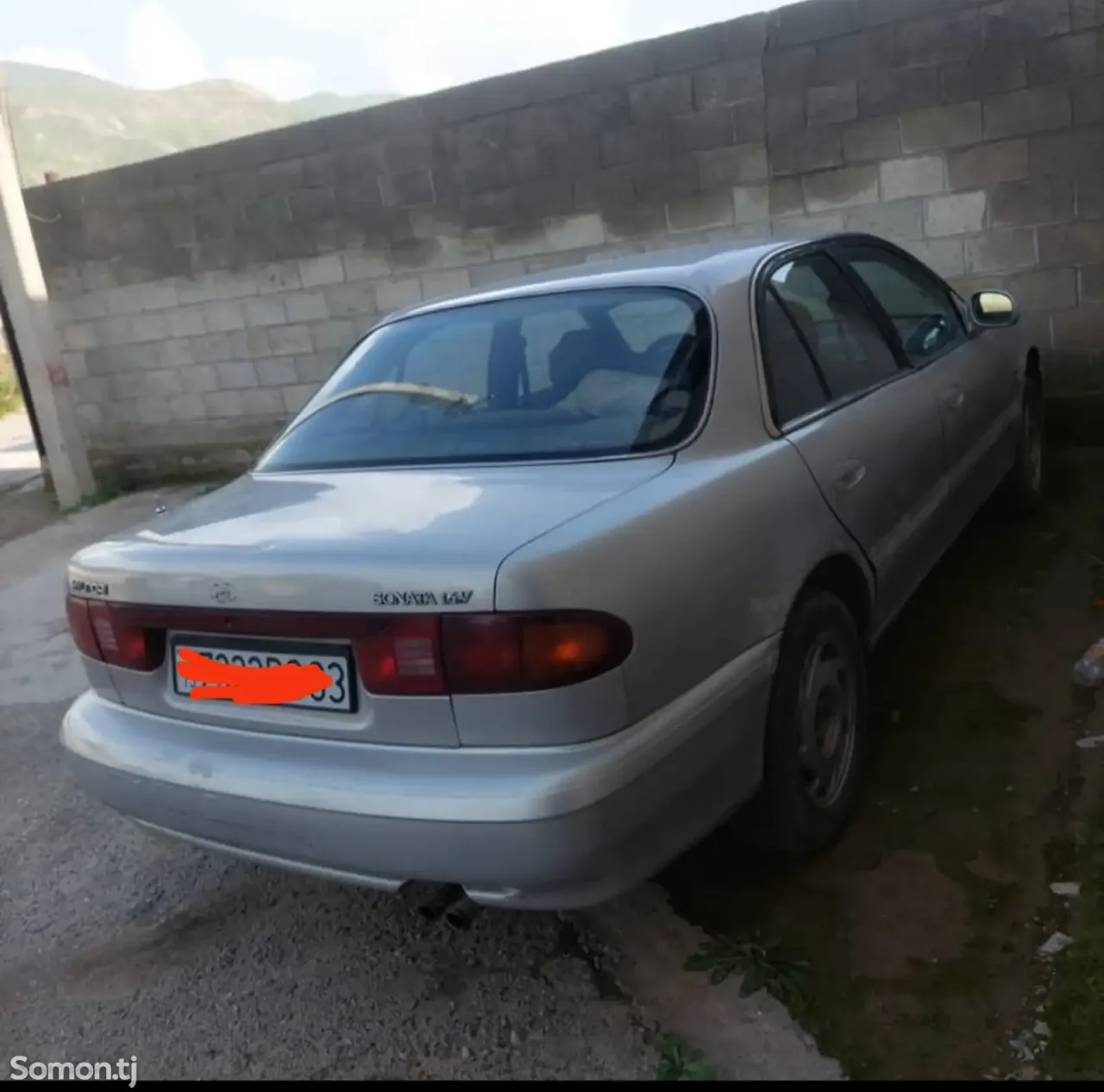 Hyundai Sonata 1998 · 1.6 MT