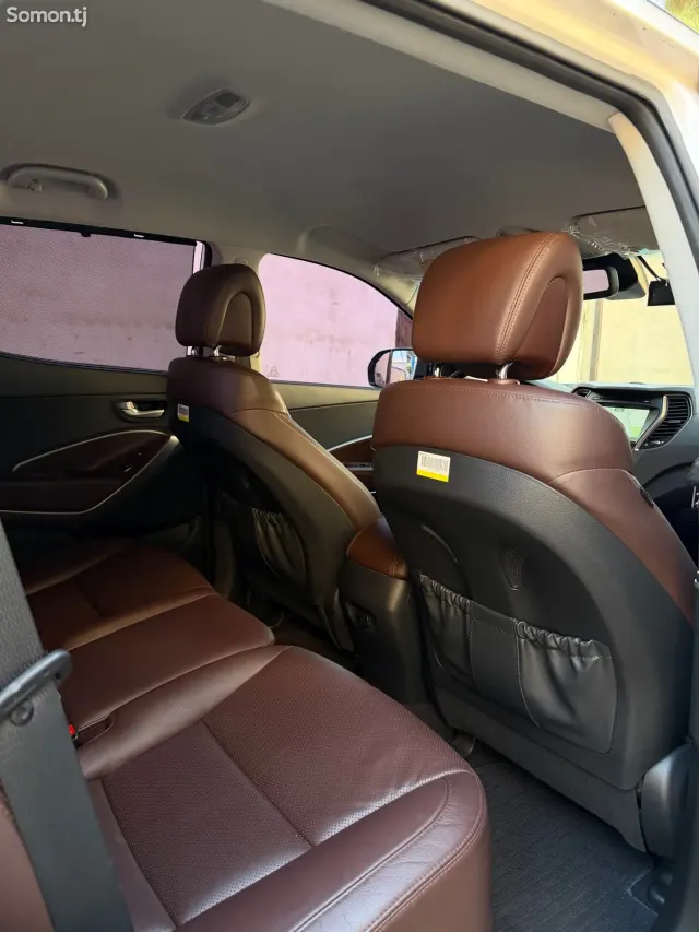 Hyundai Santa Fe 2016 · 2.0 AT