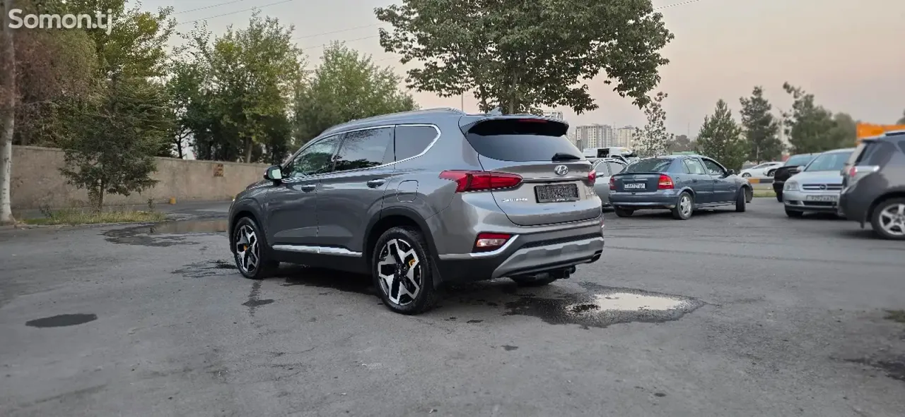 Hyundai Santa Fe 2019 · 2.0 AT