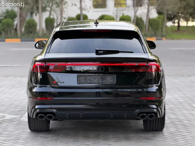 Audi Q8 2024 · 4.0 AT