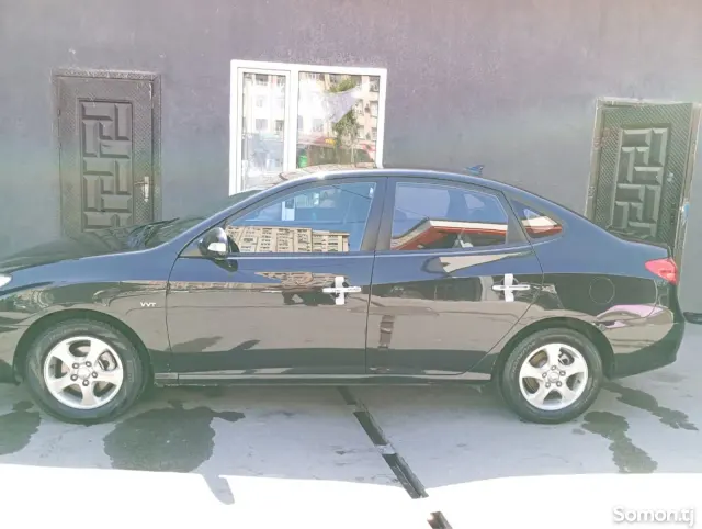 Hyundai Avante 2010 · 1.6 AT