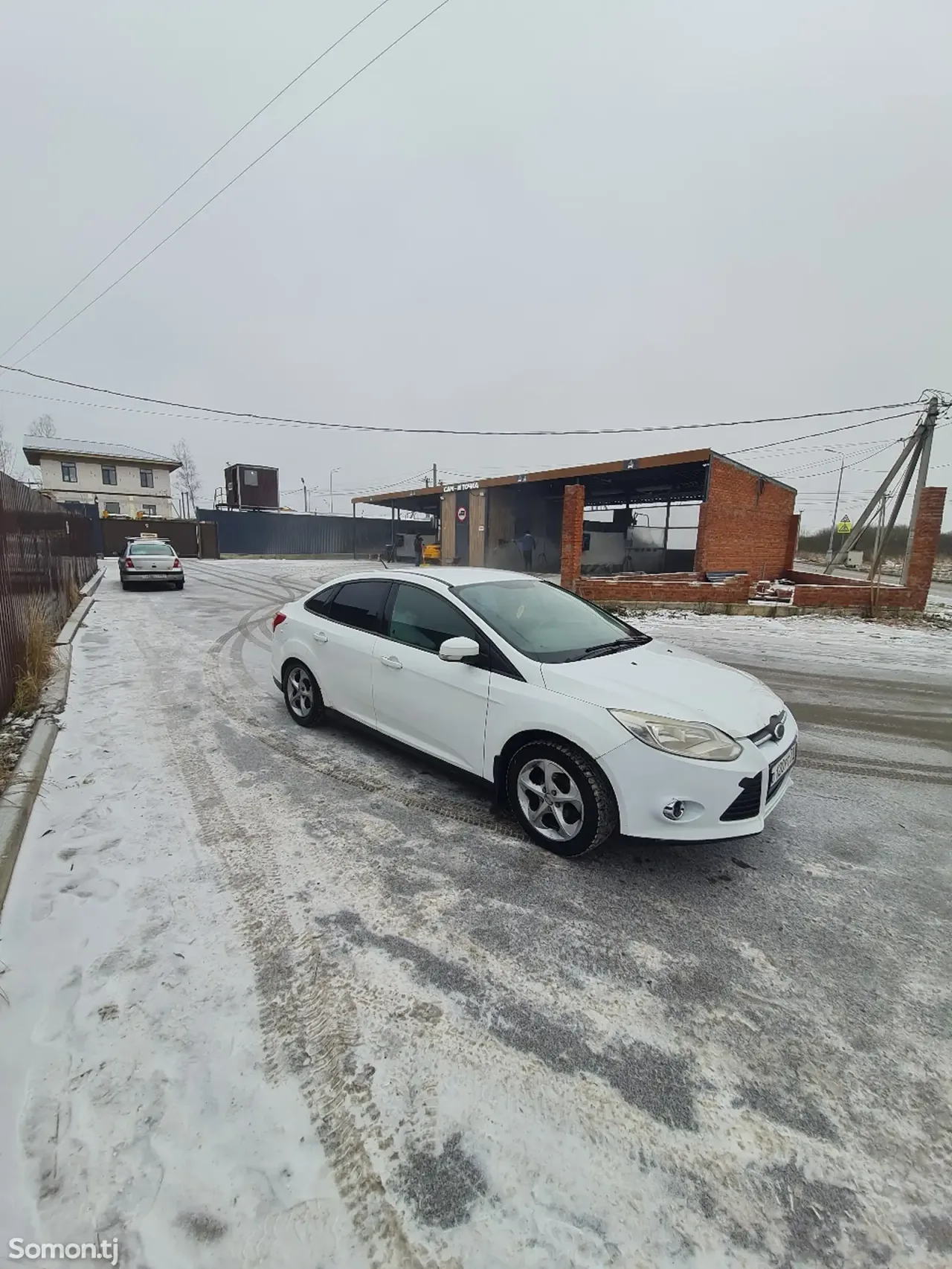 Ford Focus 2012 · 1.6 MT