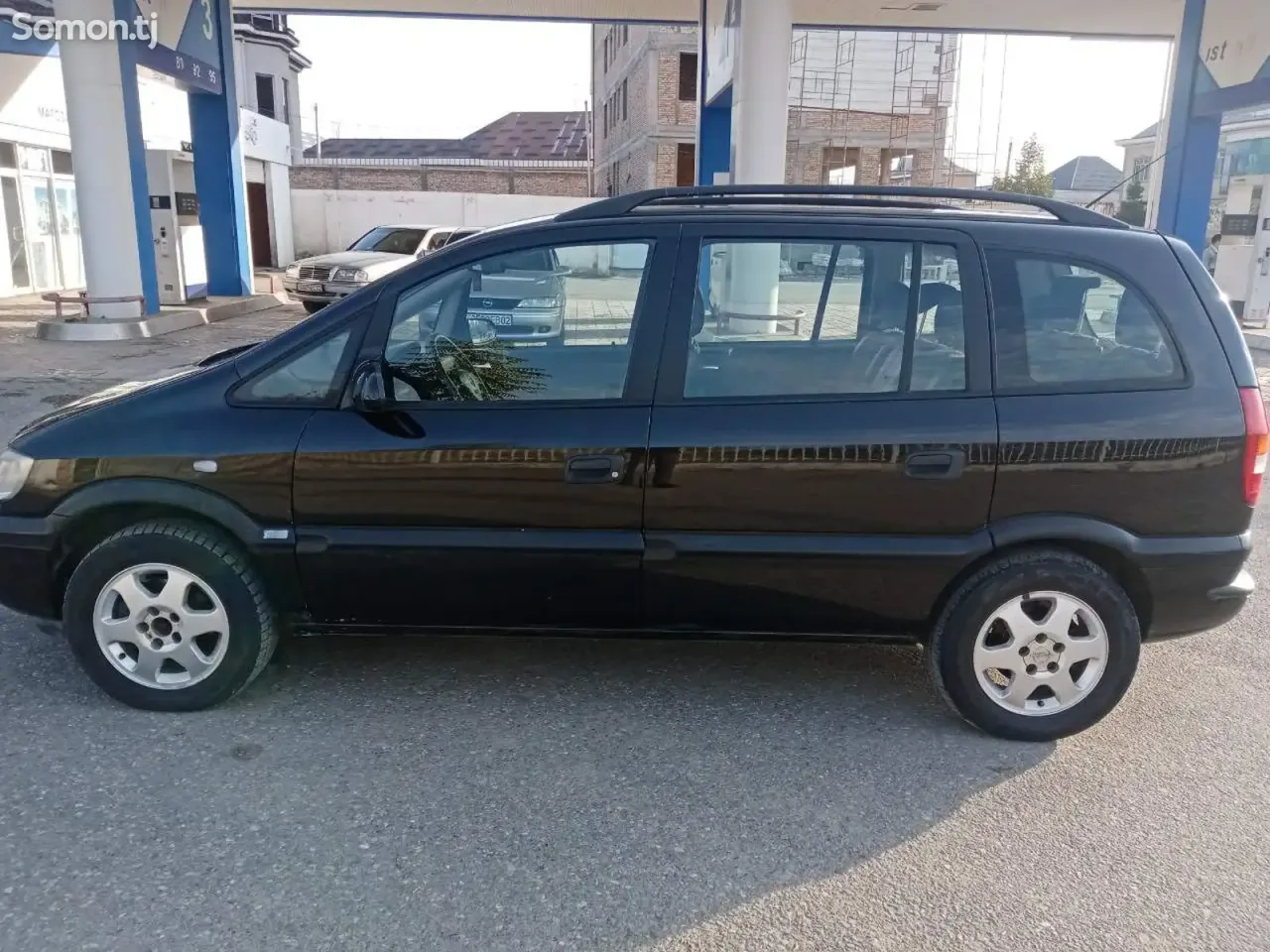 Opel Zafira 2002 · 1.8 MT