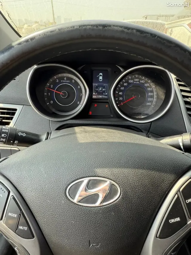 Hyundai Avante 2014 · 1.6 AT