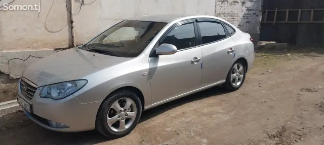 Hyundai Avante 2009 · 1.6 AT