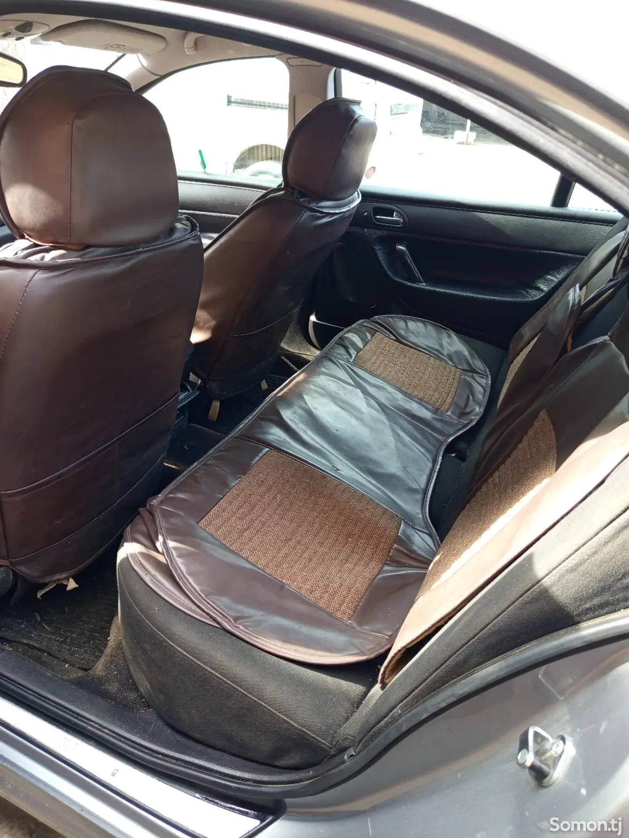 Peugeot 607 2001 · 2.2 AT