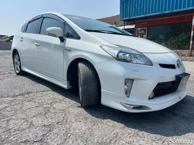 Toyota Prius 2014 · 1.5 AT
