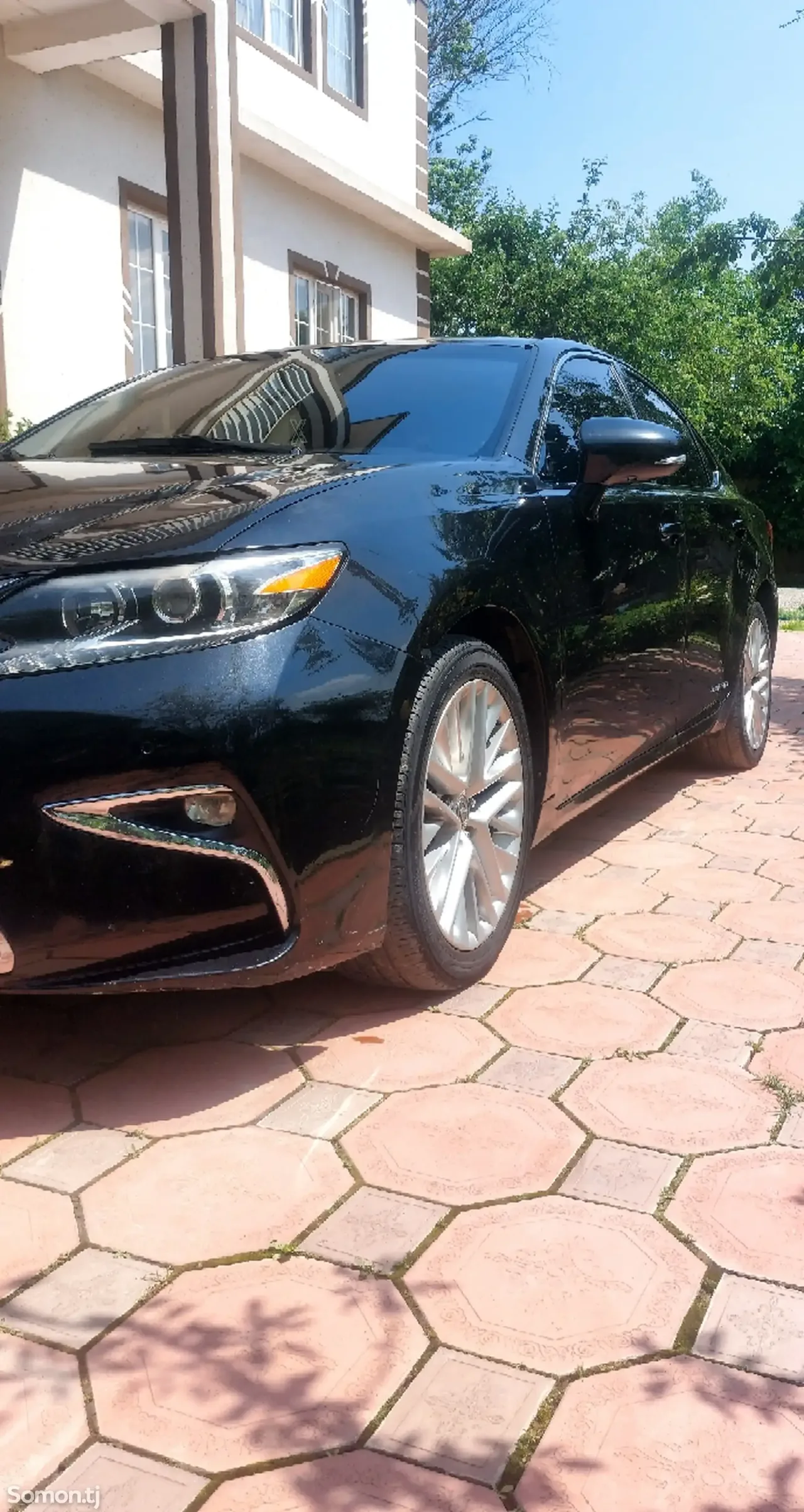 Lexus ES series 2016 · 2.5 AT