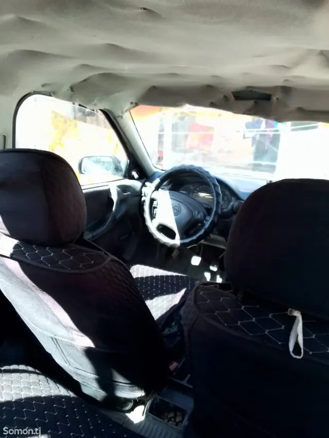 Opel Astra F 1993 · 1.6 MT