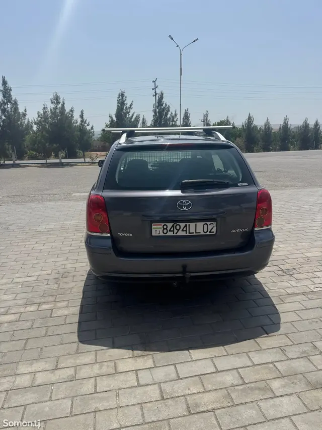 Toyota Avensis 2006 · 1.8 MT