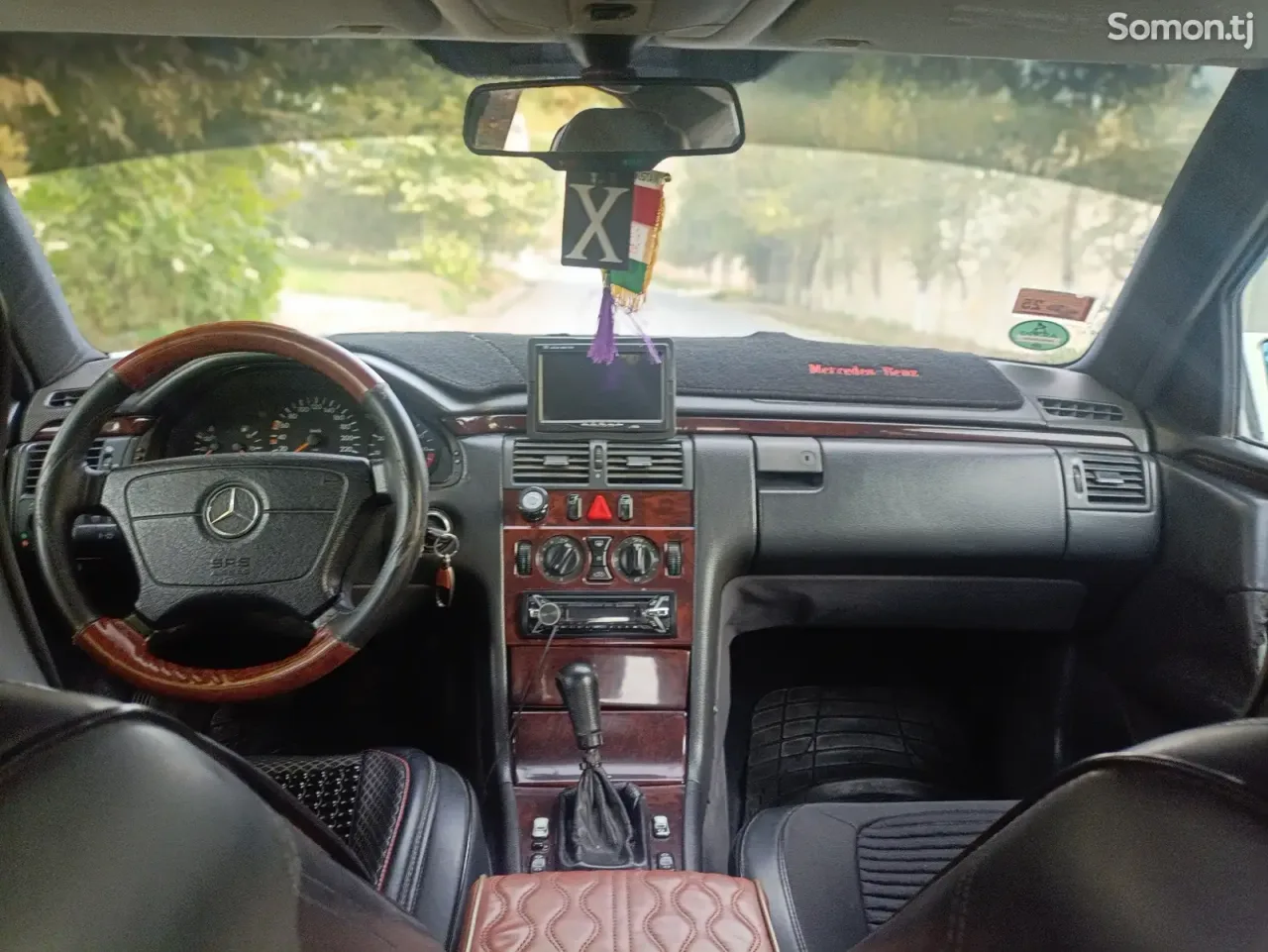 Mercedes-Benz E class 1996 · 2.0 MT