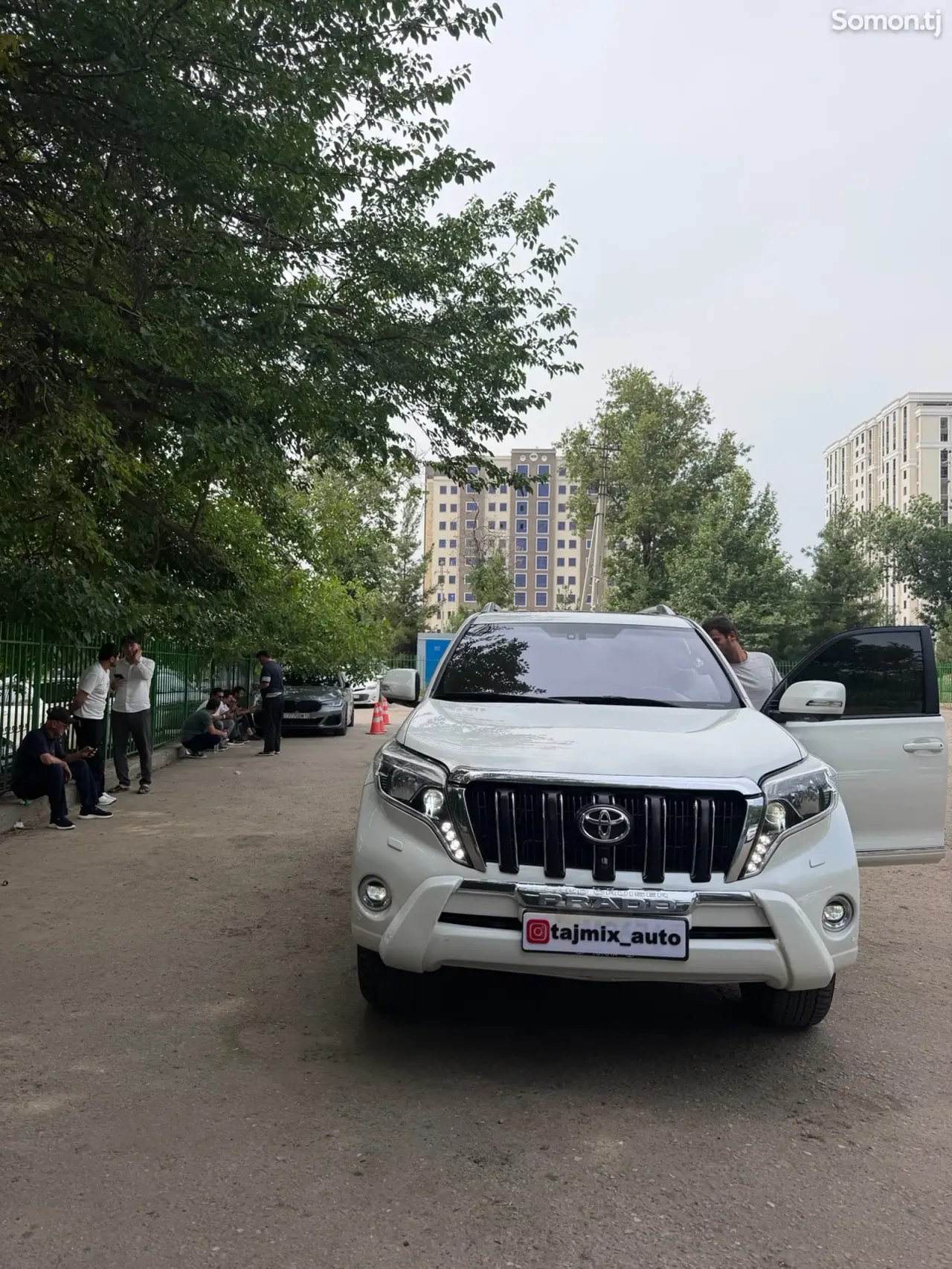 Toyota Land Cruiser Prado 2014 · 4.0 AT