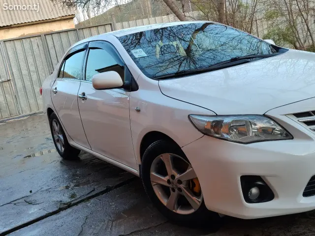 Toyota Corolla 2013 · 1.8 AT