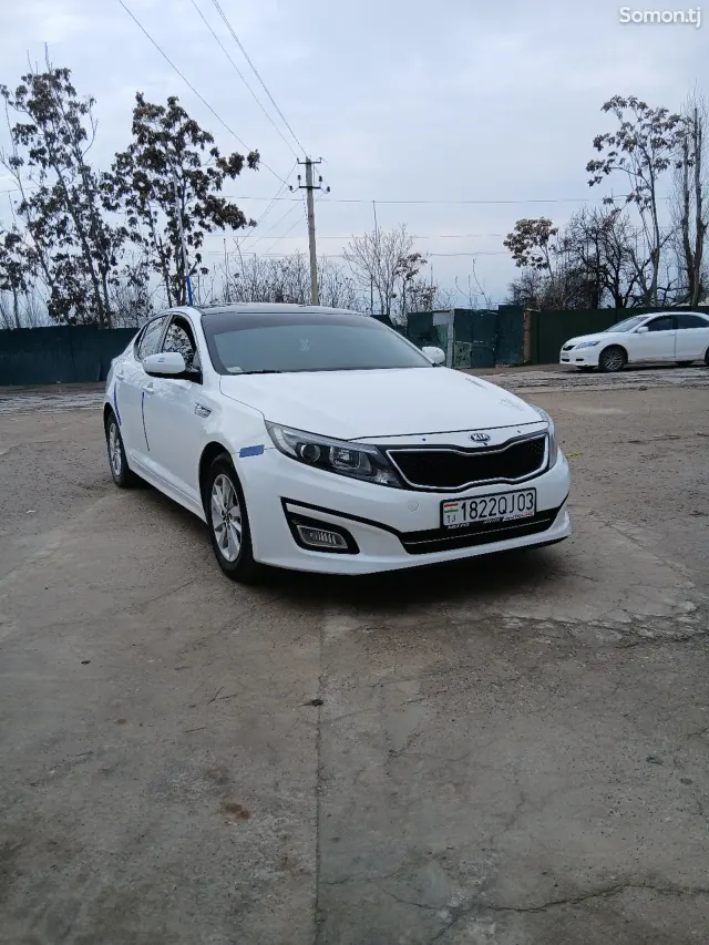 Kia K5 2015 · 2.0 AT