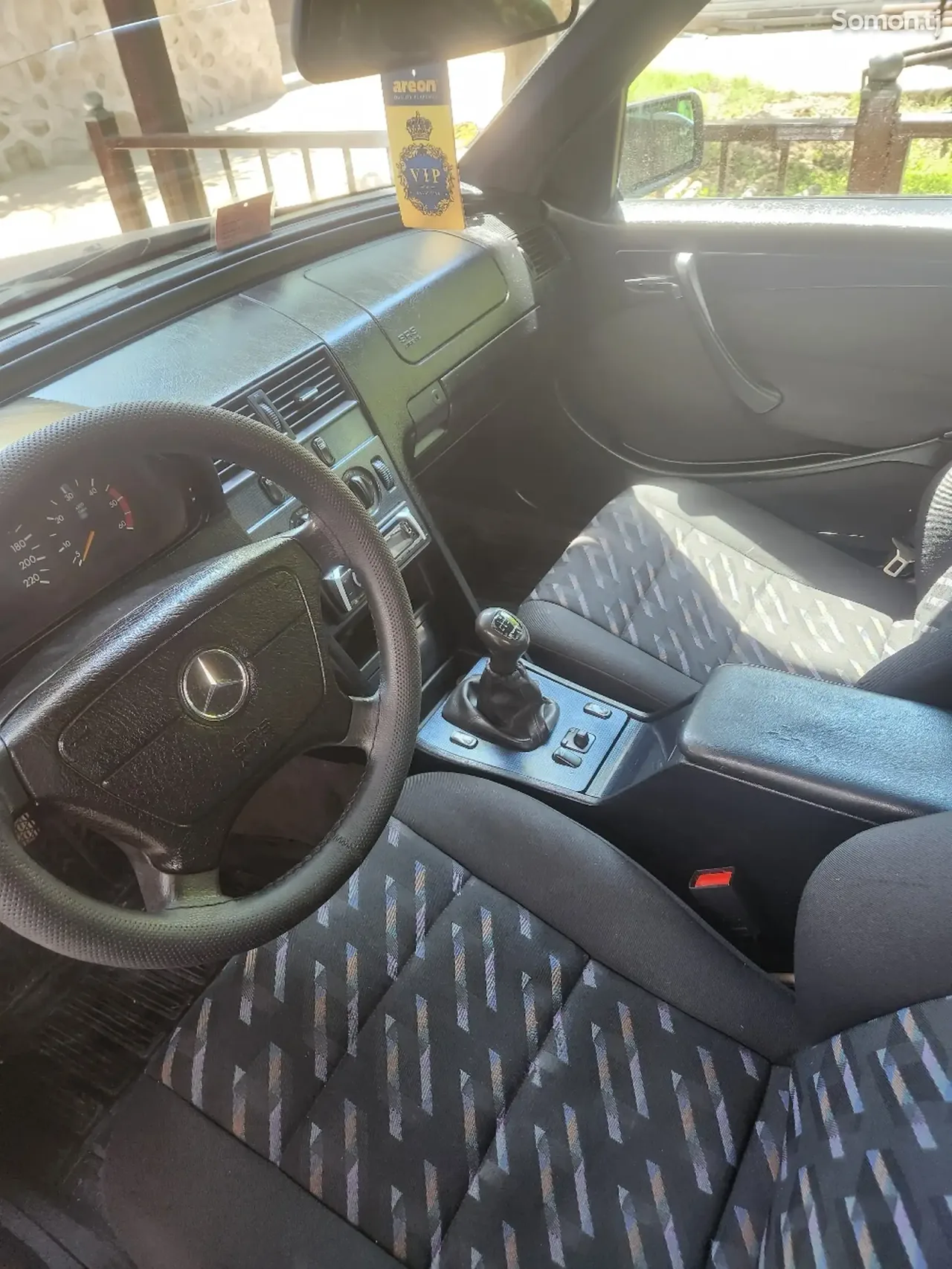 Mercedes-Benz C class 1999 · 2.2 MT