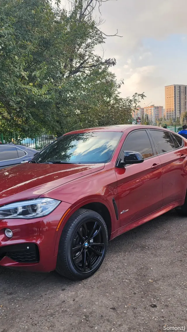 BMW X6 M 2017 · 3.0 AT