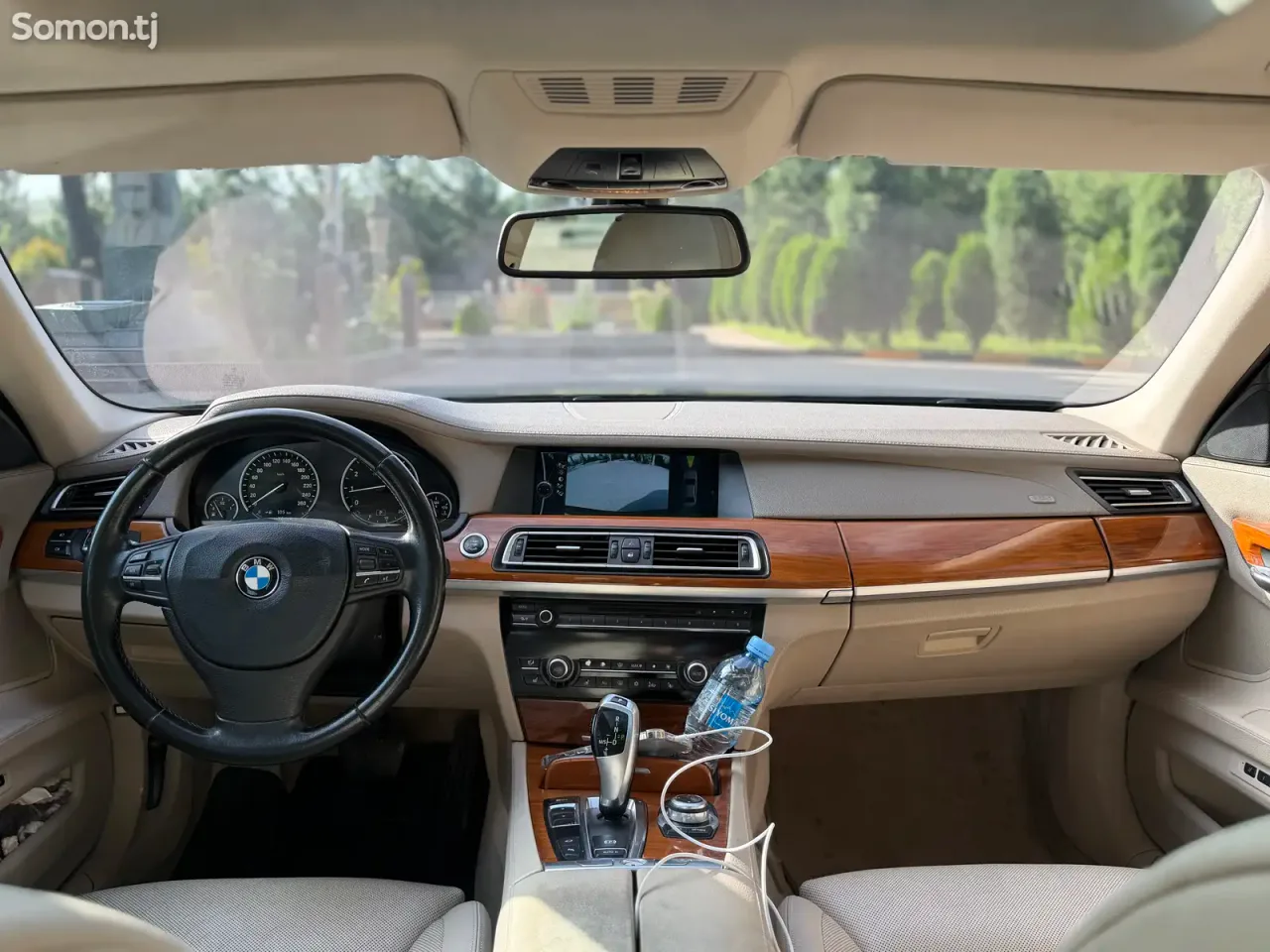 BMW 7 series 2012 · 3.0 AT
