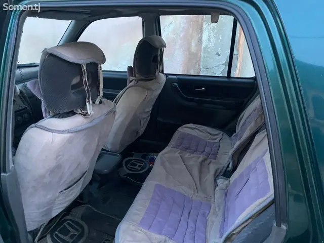 Honda CR-V 1999 · 2.0 MT