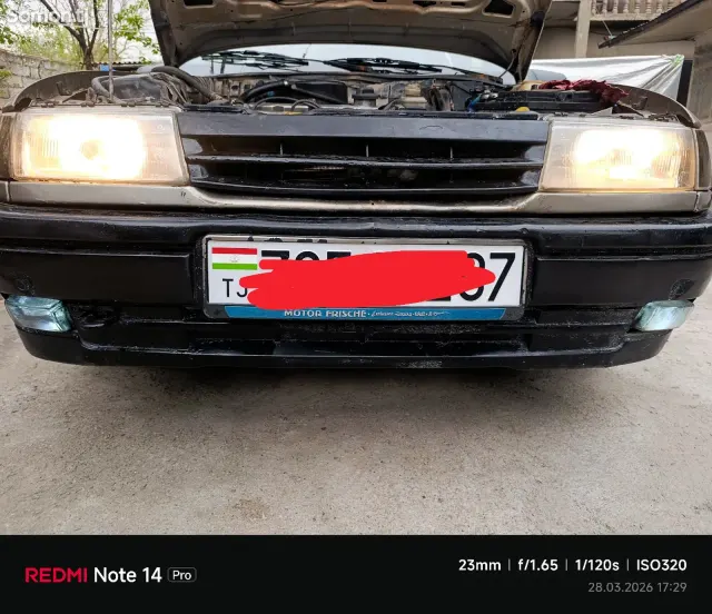 Opel Vectra A 1990 · 1.6 MT