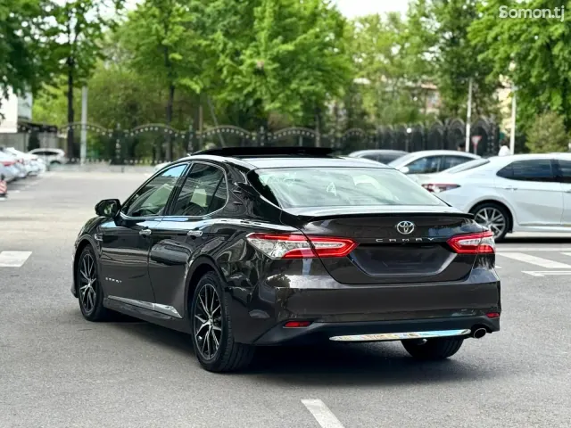 Toyota Camry 2018 · 2.5 AT