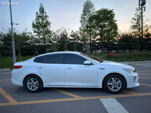 Kia K5 2016 · 2.0 AT