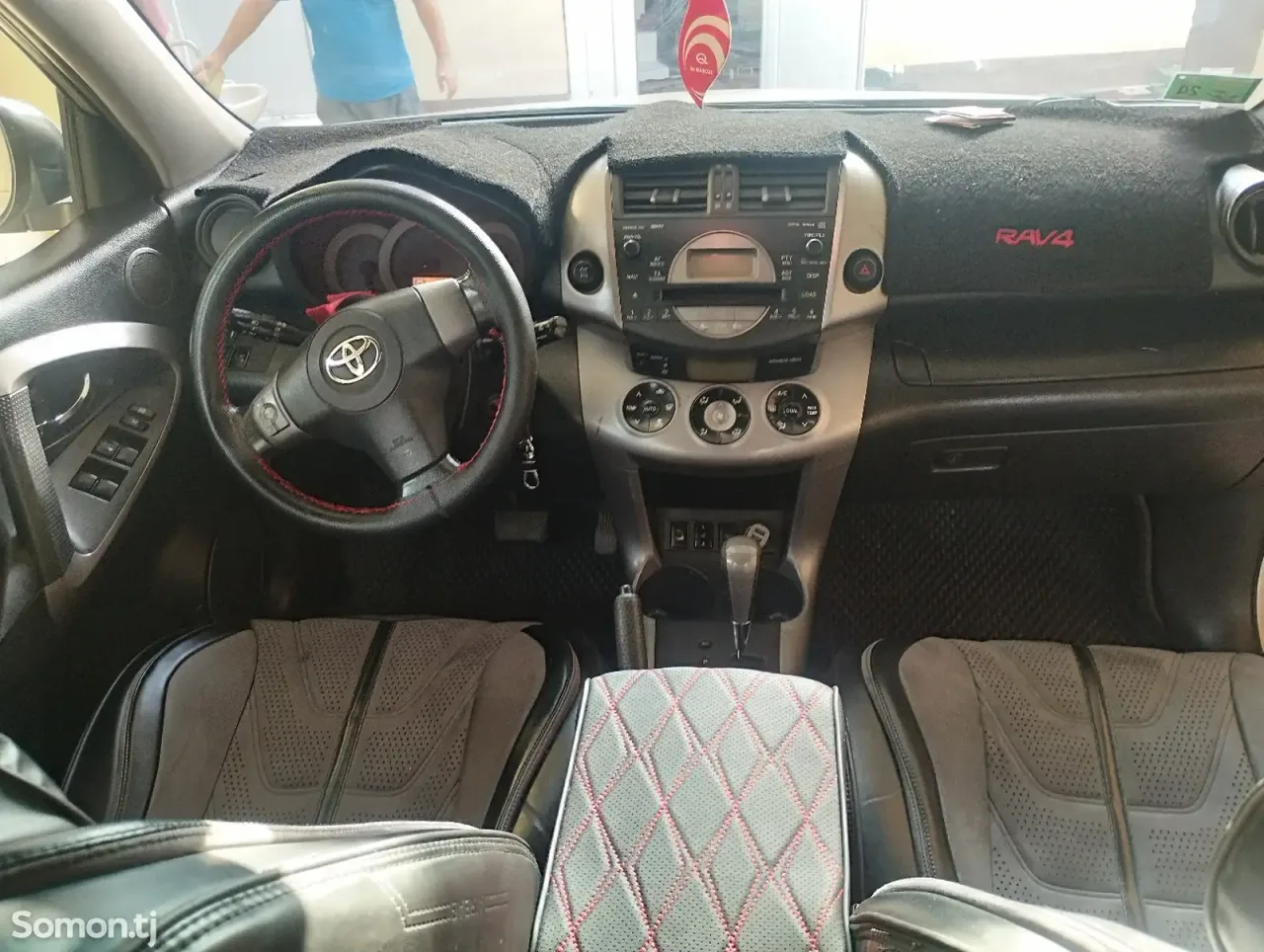 Toyota RAV 4 2007 · 2.4 AT