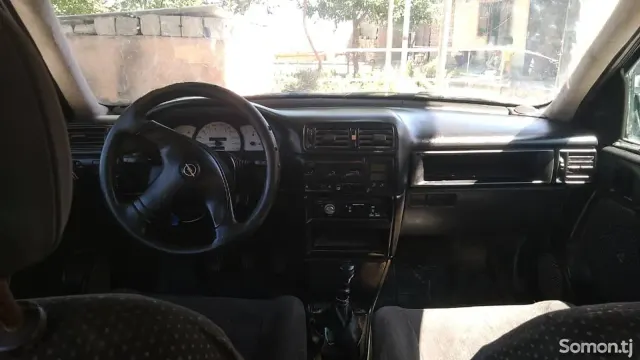 Opel Astra F 1993 · 1.6 MT