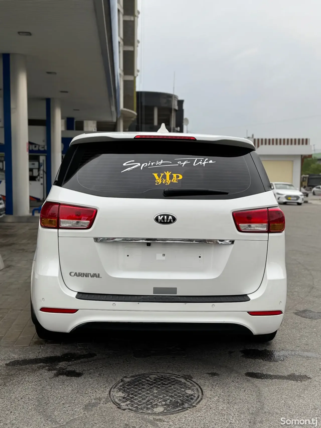 Kia Carnival 2015 · 2.2 AT