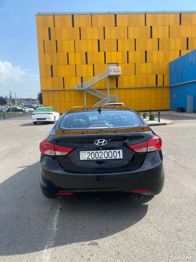 Hyundai Avante 2012 · 1.6 AT