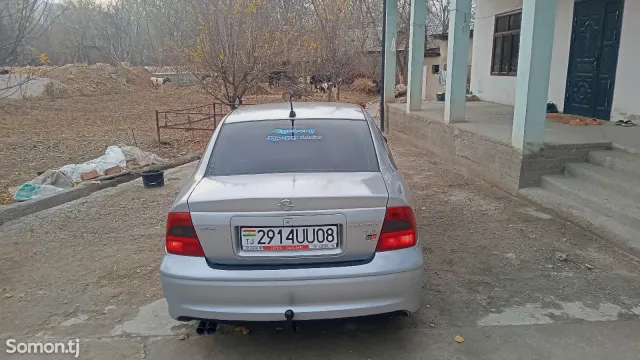 Opel Vectra B 2000 · 1.8 MT