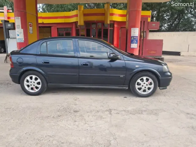 Opel Astra G 2002 · 1.6 MT