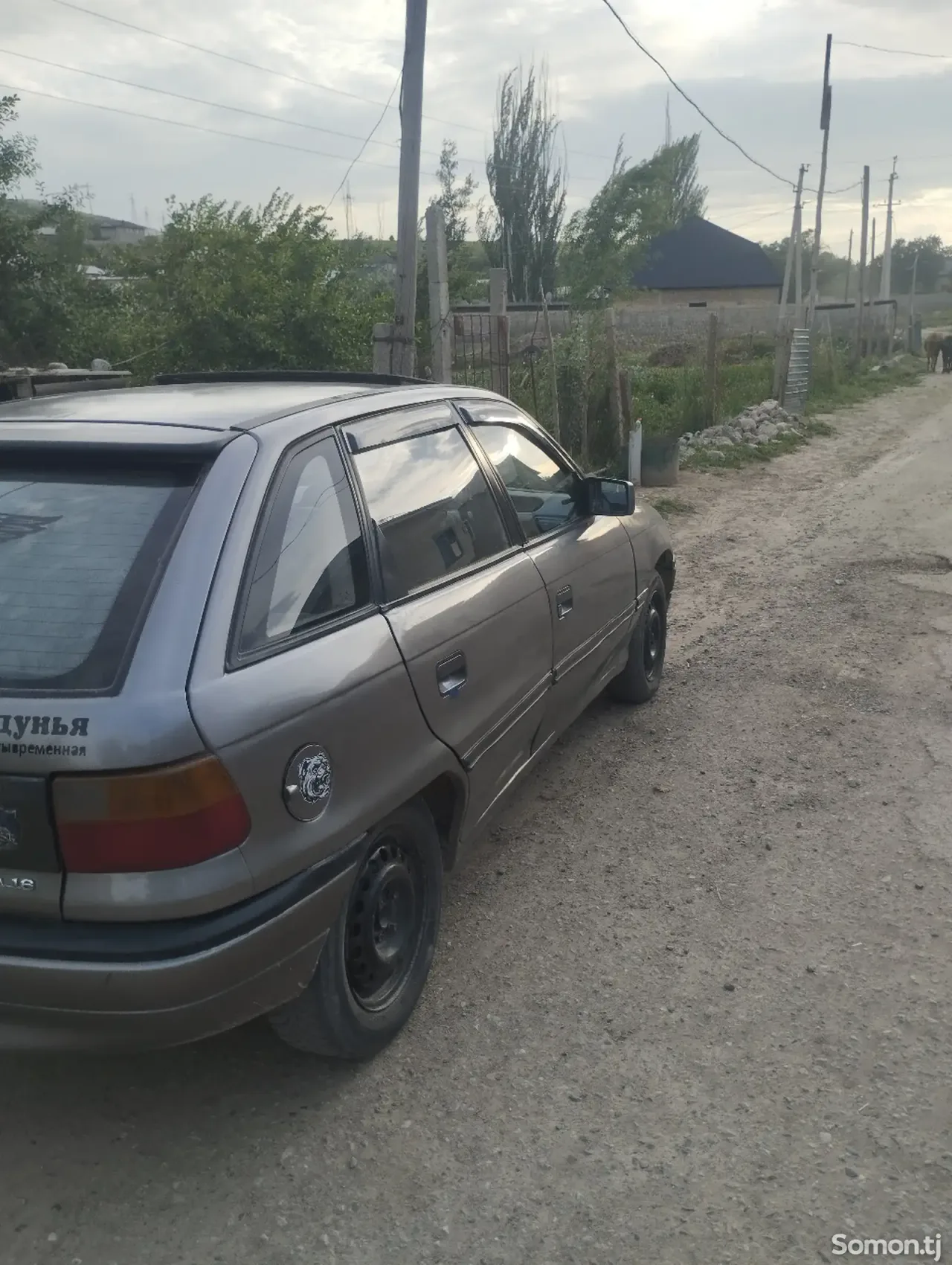 Opel Astra F 1993 · 1.6 MT
