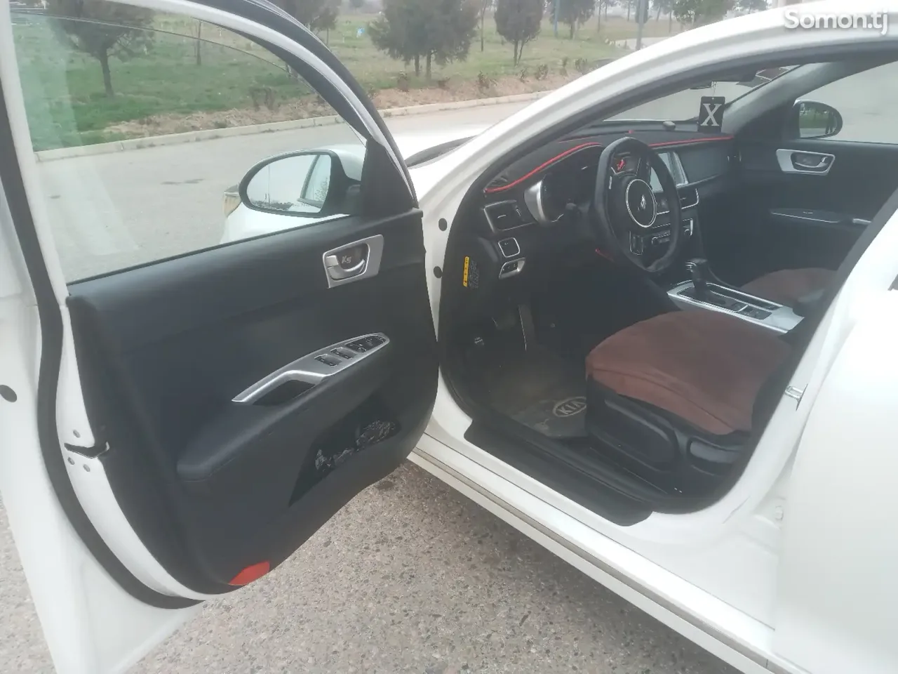 Kia K5 2016 · 1.7 AT