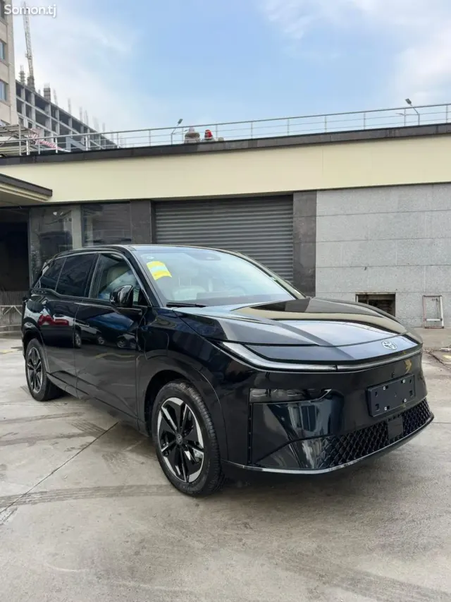 Toyota bZ3 2025 · AT