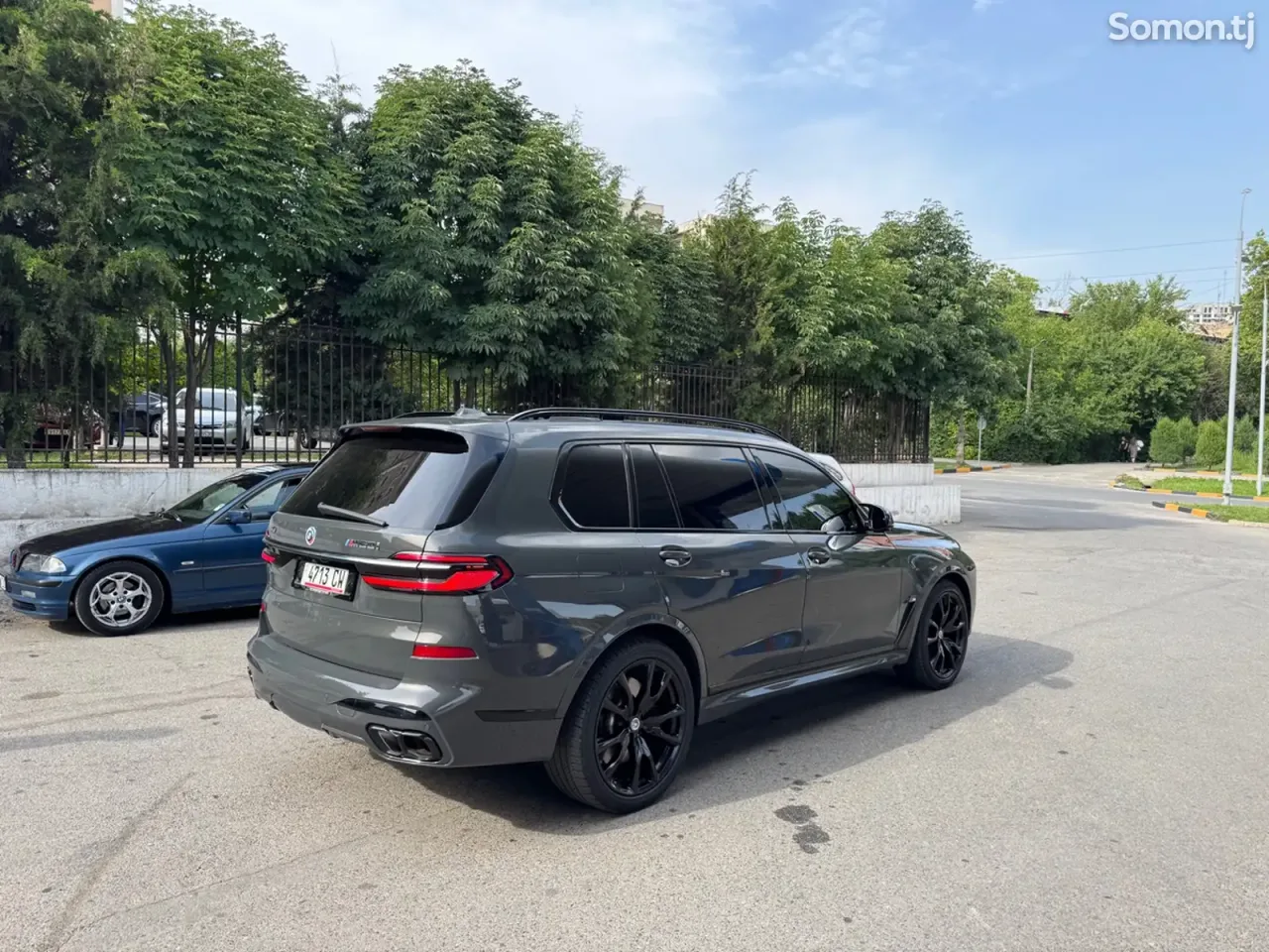 BMW X7 2023 · 4.4 AT