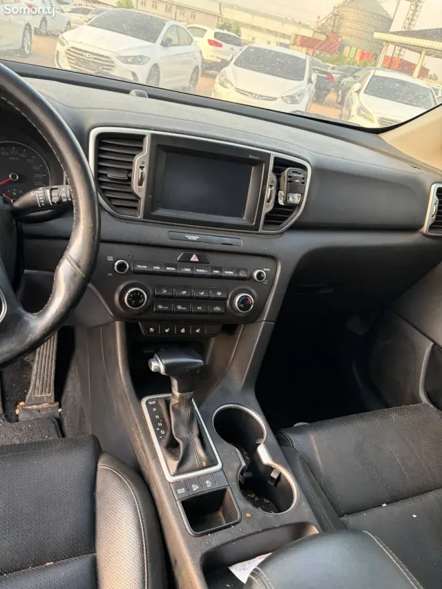 Kia Sportage 2016 · 2.0 AT