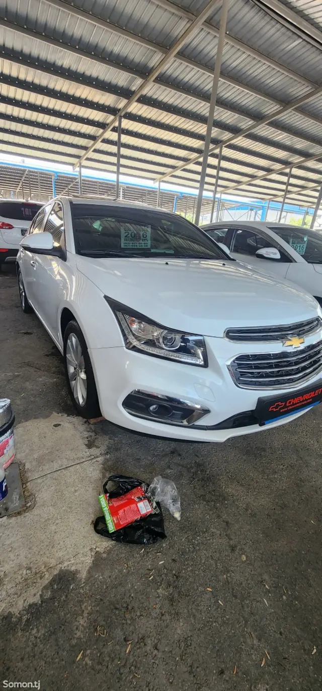 Chevrolet Cruze 2015 · 1.8 AT