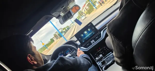 Hongqi H5 2020 · AT