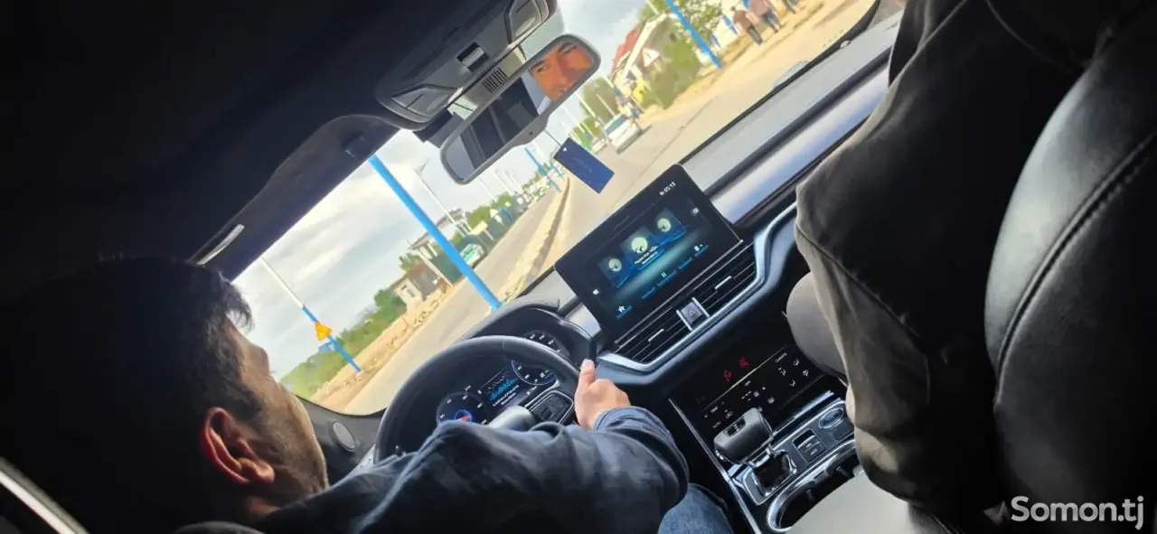 Hongqi H5 2020 · AT
