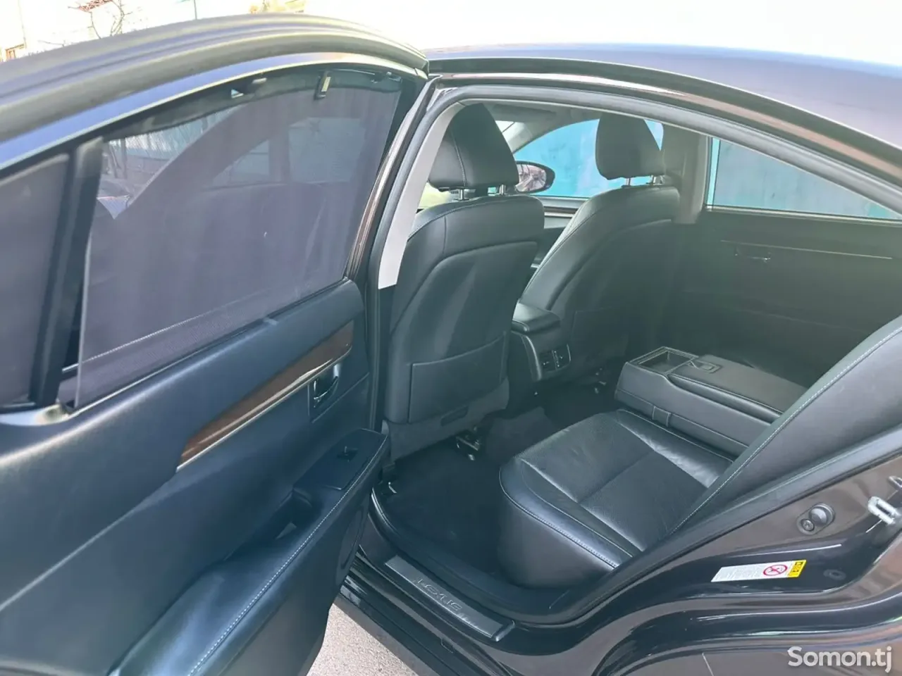 Lexus ES series 2014 · 3.5 AT