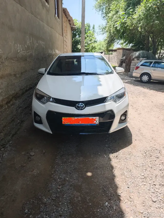 Toyota Corolla 2014 · 1.8 AT