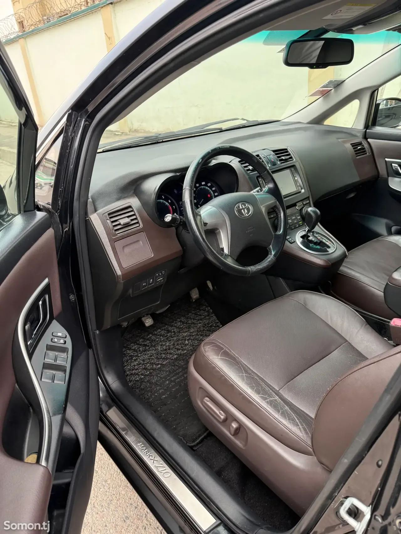 Toyota Mark X ZiO 2008 · 2.4 AT