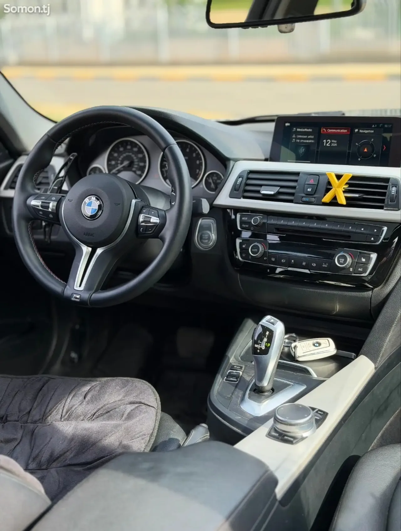 BMW 3 series 2017 · 5.2 AT
