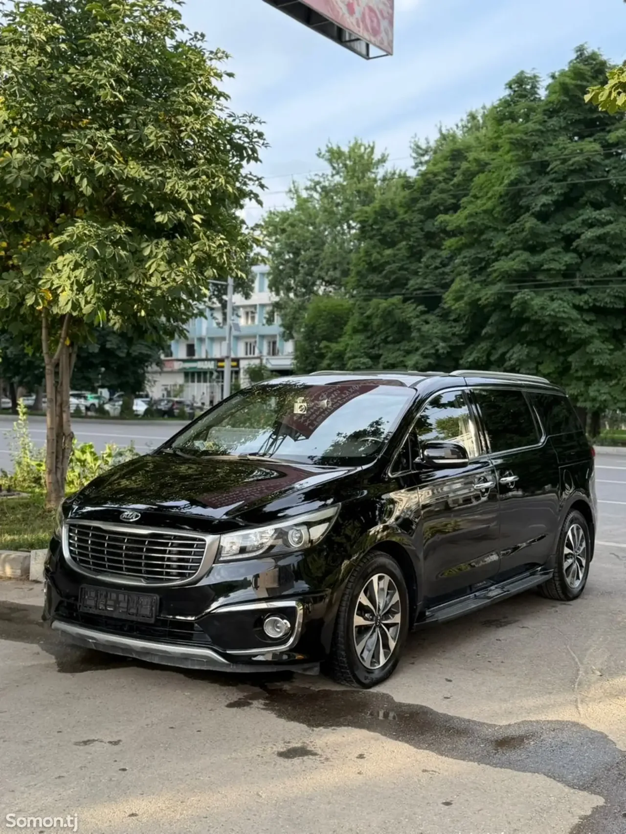 Kia Carnival 2014 · 2.2 AT
